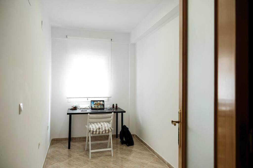 Apartamento A 100M Del Ayuntamiento Уельва Екстер'єр фото
